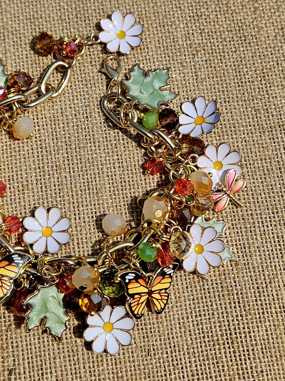 Gold Floral, Dragonfly & Butterfly Charm Bracelet - White Daisy, Green Leaf OOAK - Picture 4 of 14